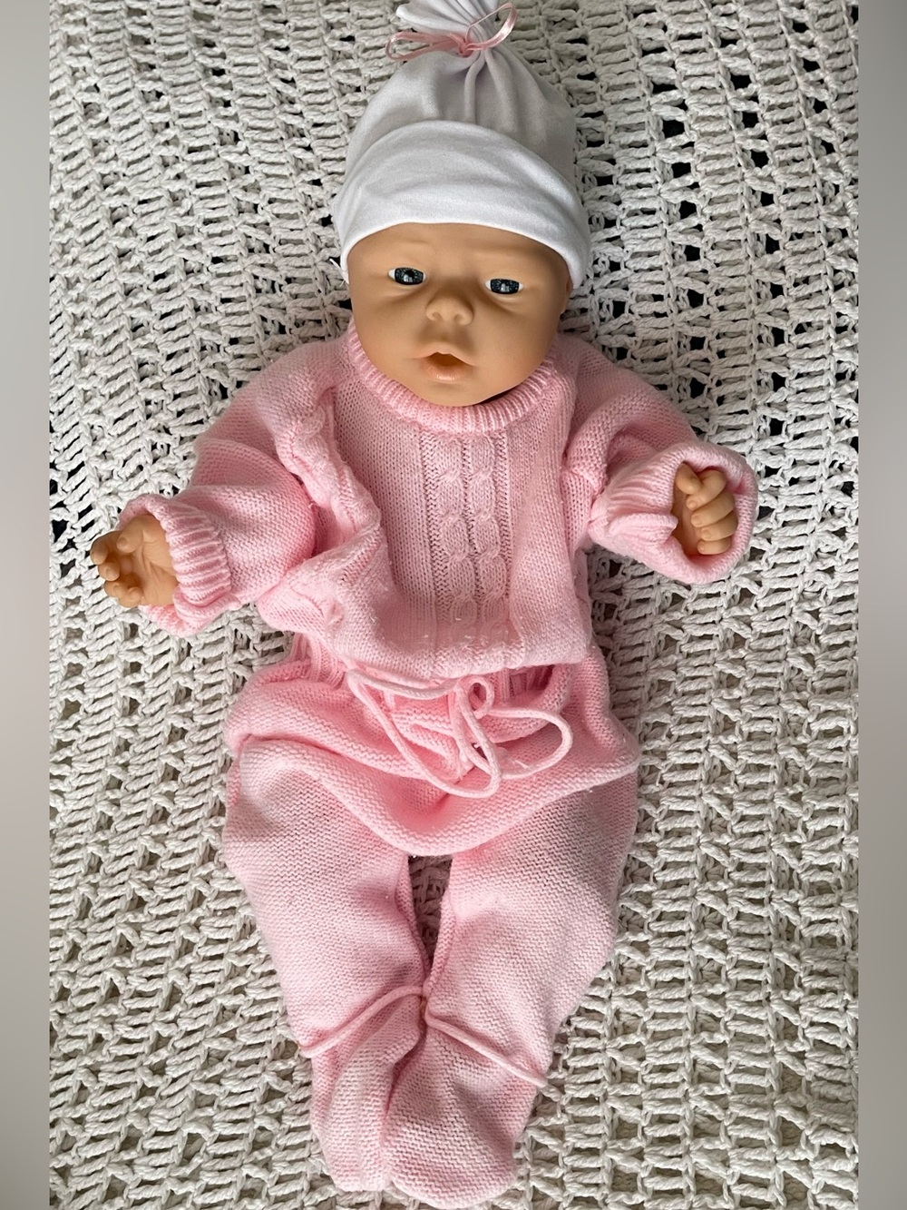 Vintage (1989) anatomically correct baby girl doll with outfit